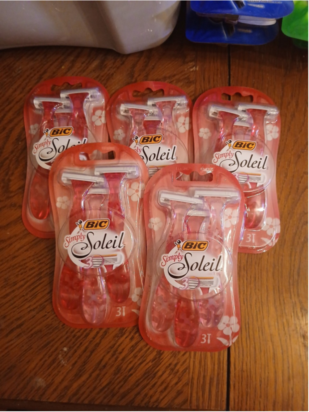 BIC Simply Soleil Disposable Razors 3 Blades. 5 Packs. 15 Razors Total. New.